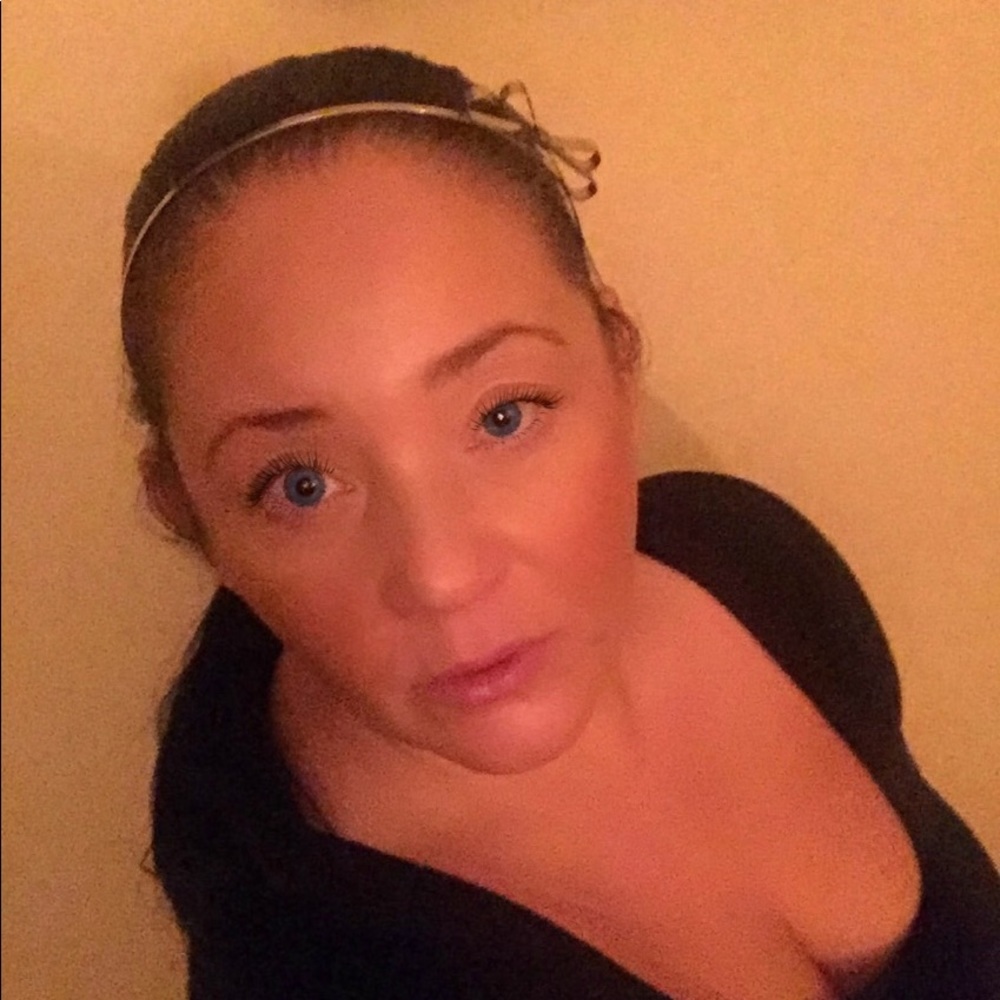 Meet your Posher, Adriana